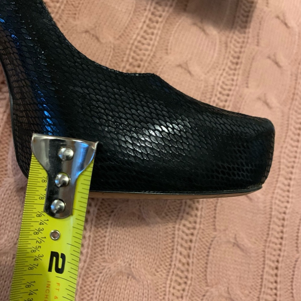 Bcbgeneration Black Snakeskin Textured Leather Sh… - image 8